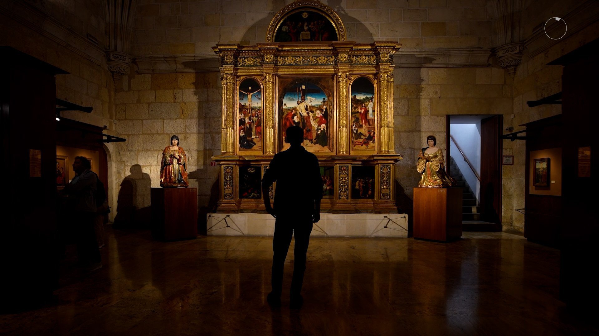 Het Beweegt volgde de reis, het onderzoek en de restauratie van de Kruisigingstriptiek van Dieric Bouts vanuit Granada